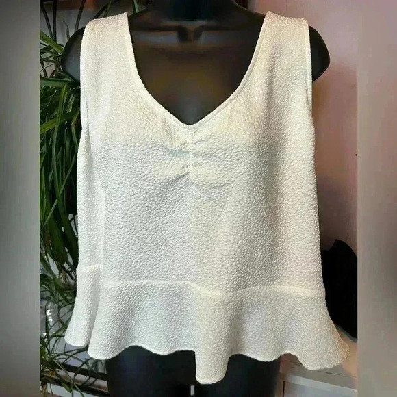 NWT Express Women's Sz XL Zip Back Peplum Tank White - Picture 1 of 5